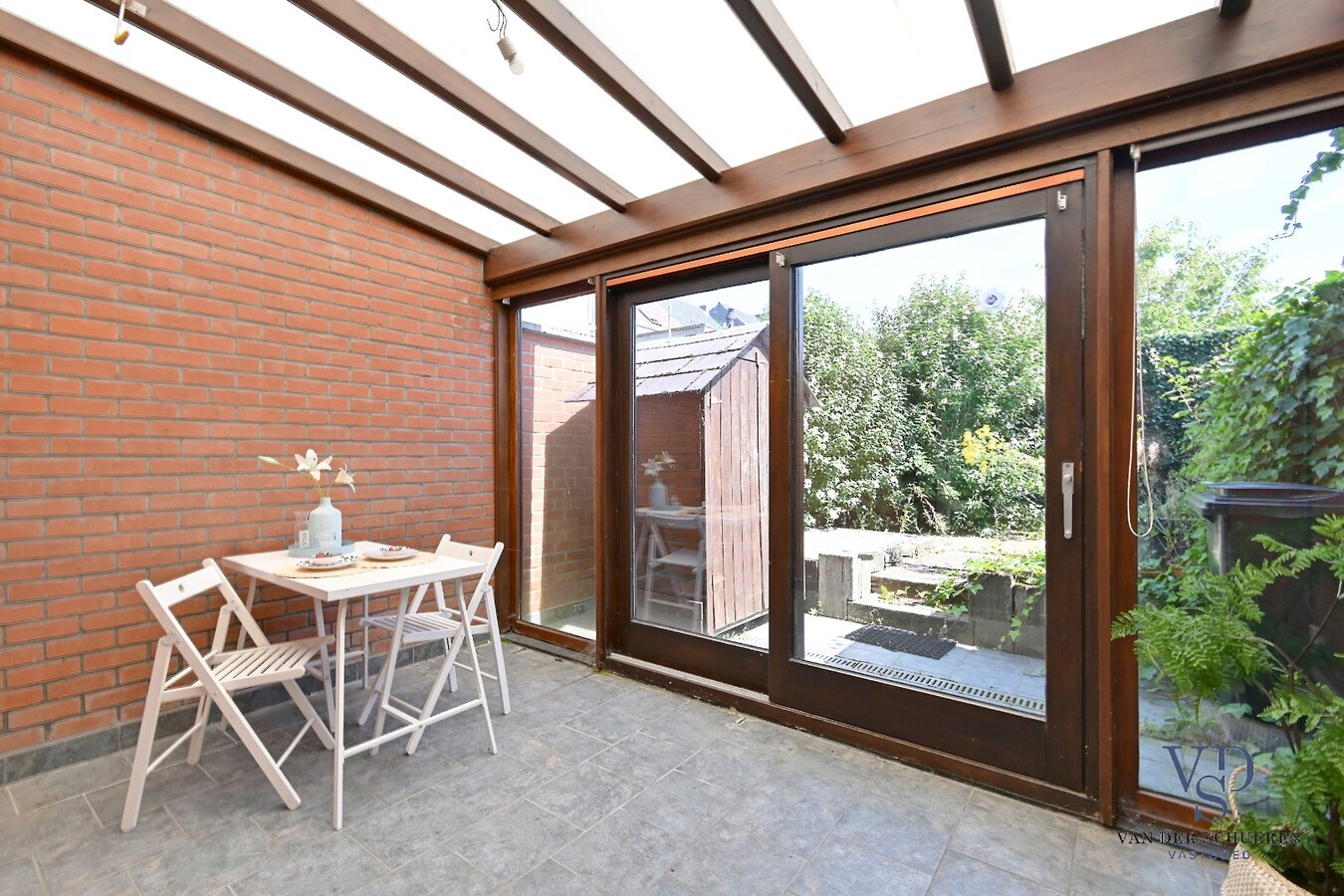 Knusse starterswoning met koertje 