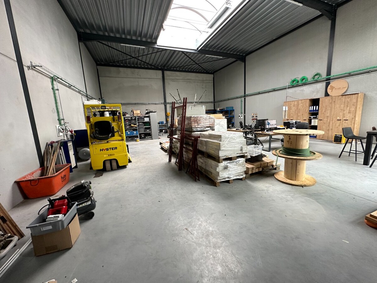 Bedrijfsunit op het industrieterrein van Houthulst 