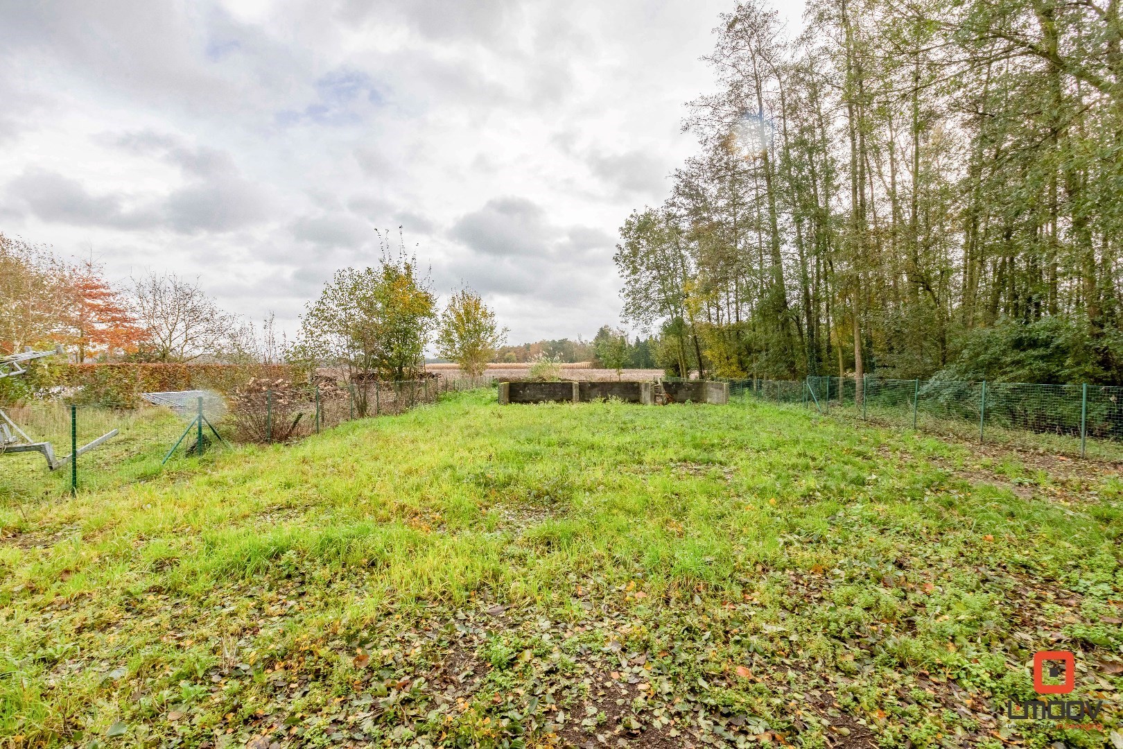 Open bebouwing met magazijn op een landelijke locatie! 