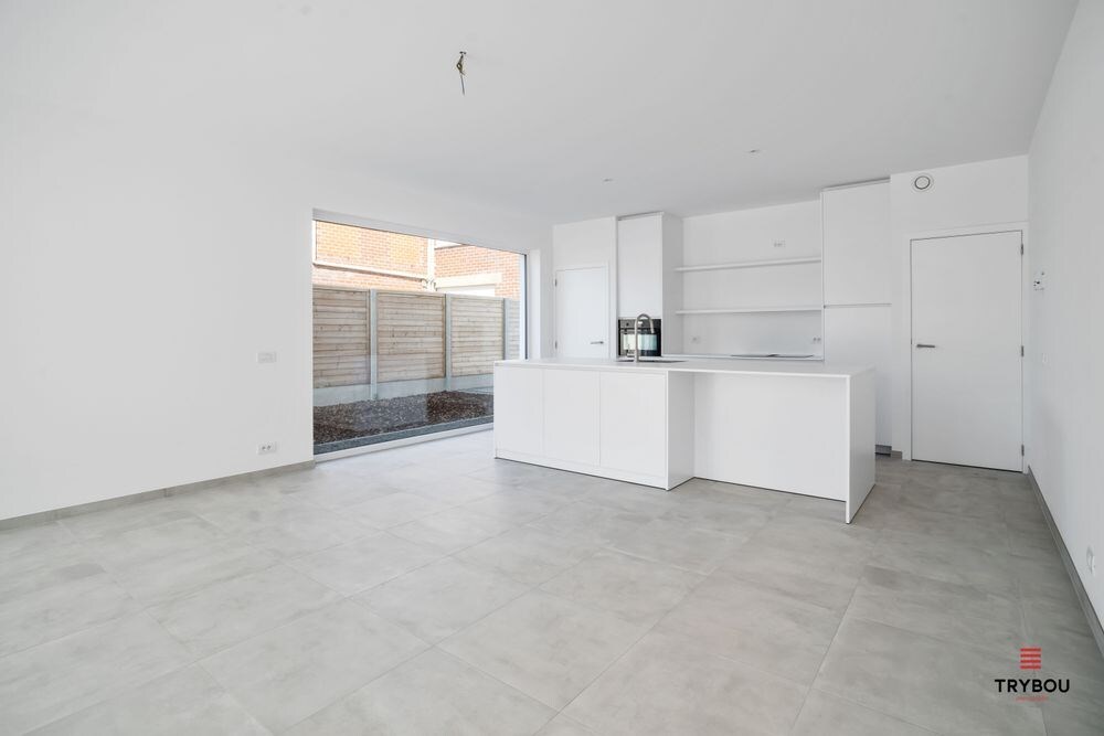 Moderne halfopen nieuwbouwwoning met 3 slaapkamers 