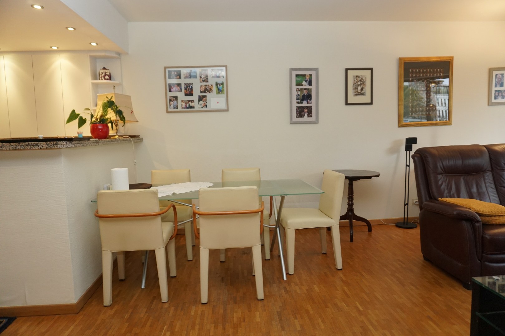 RUIM APPARTEMENT MET ZONNIGE TERRASSEN OP TOPLIGGING 