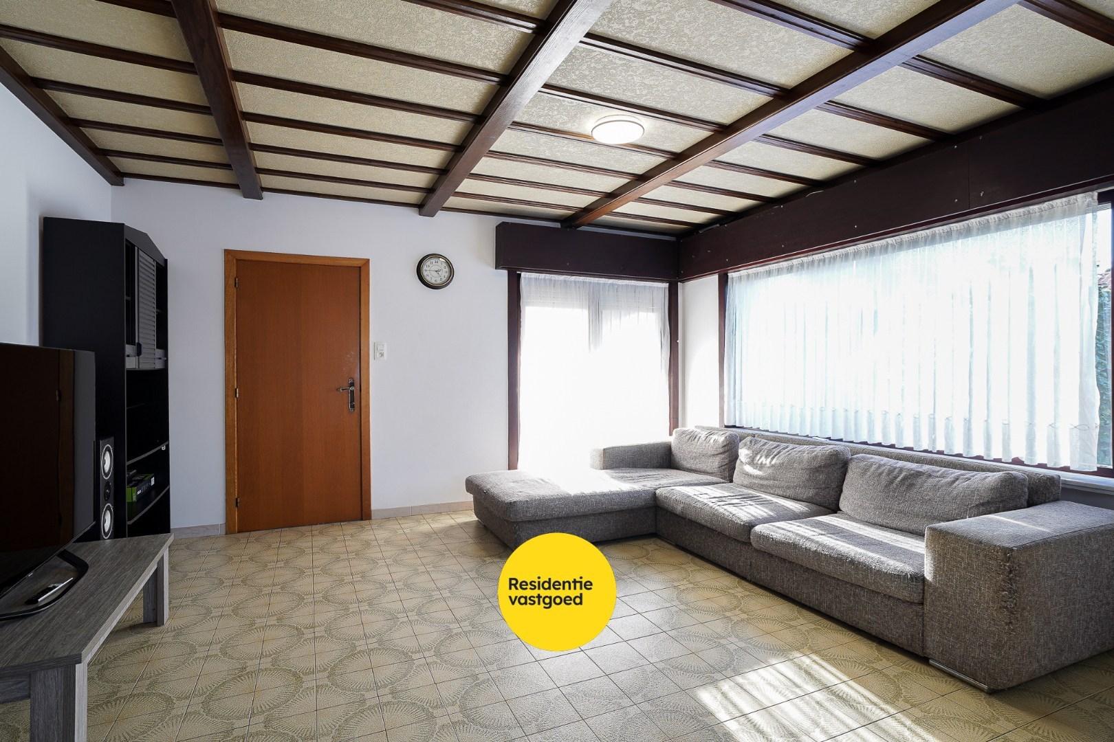 Woning met 5 slaapkamers in het centrum van Eernegem 