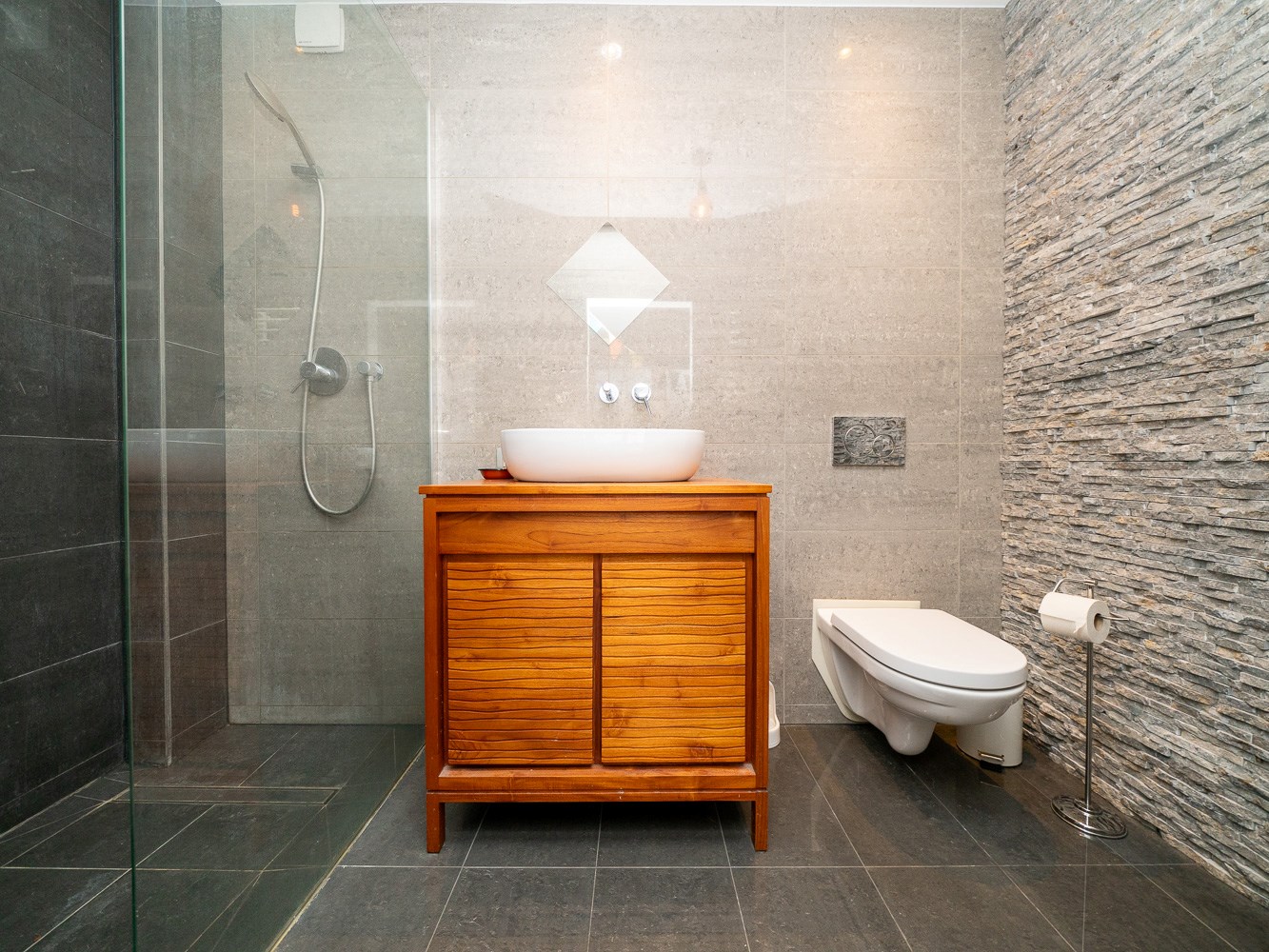 Recent 2-kamer gelijkvloersappartement met 2 terrassen 