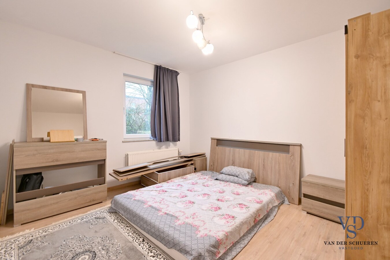 3 slpk-appartement (+ terras + kelder + garage). 