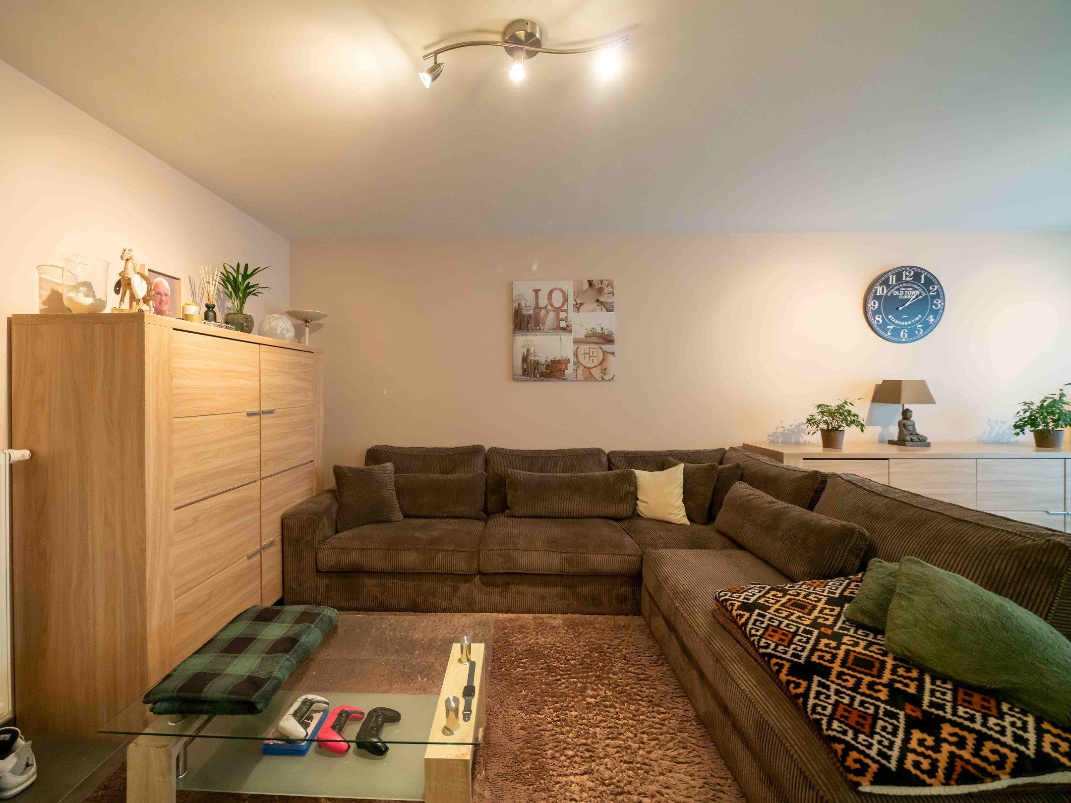 2-kamer appartement met tuin en autostaanplaats 