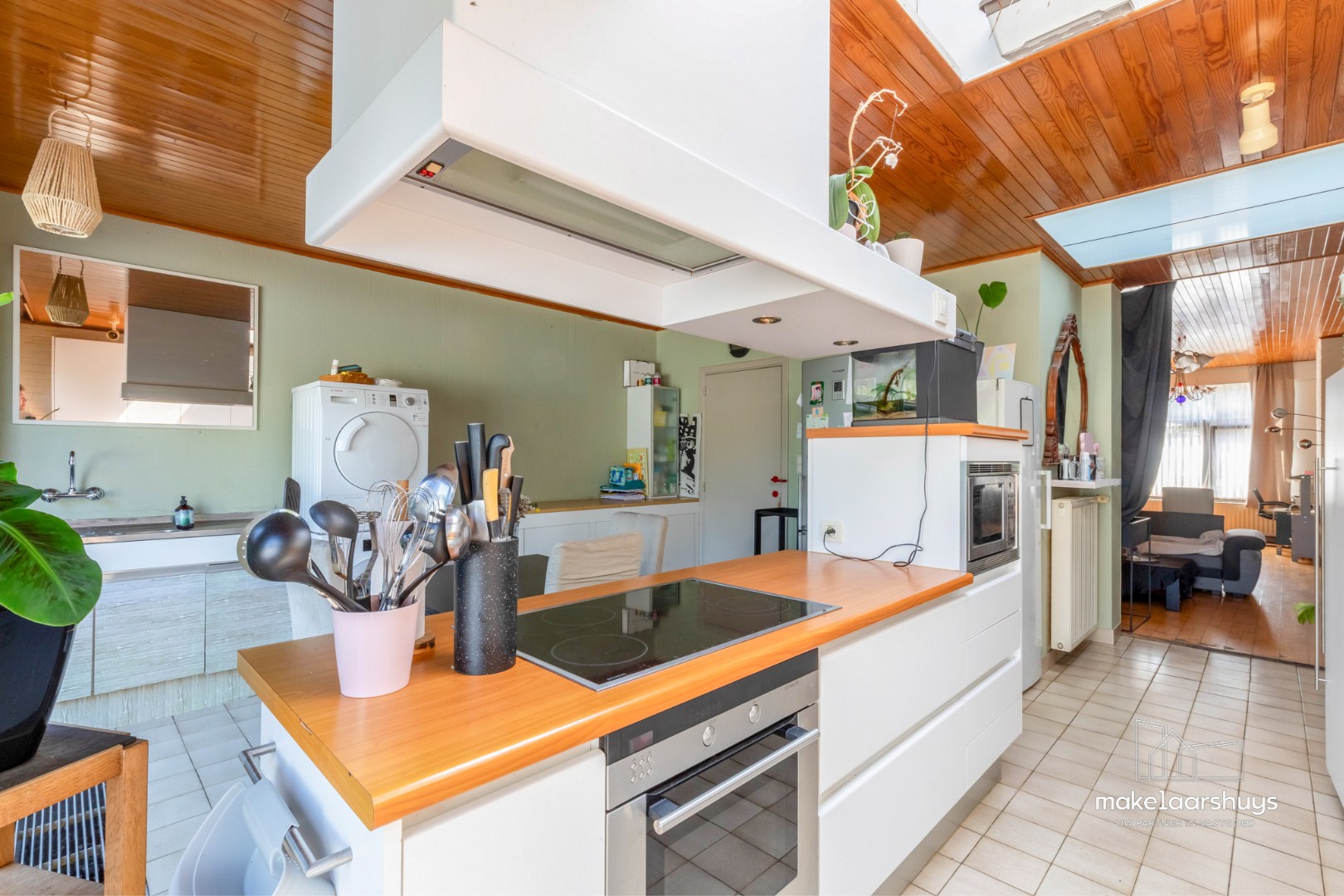 Ruime woning met 4 slpk en aangename tuin te Sint-Amandsberg 