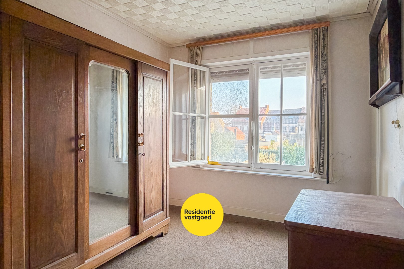 Ruime woning met zuidgerichte tuin te Sint-Michiels 