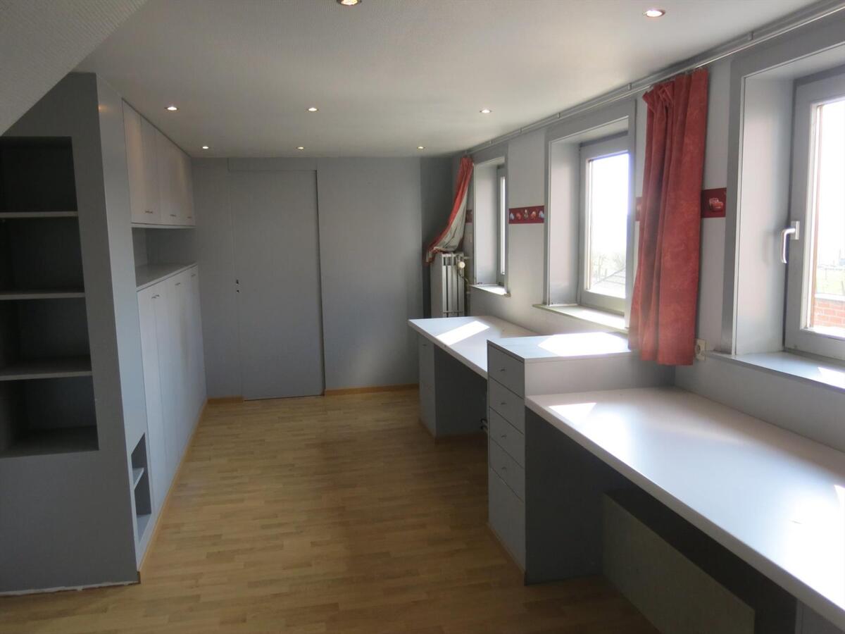 Statige ruime woning met zongerichte tuin 