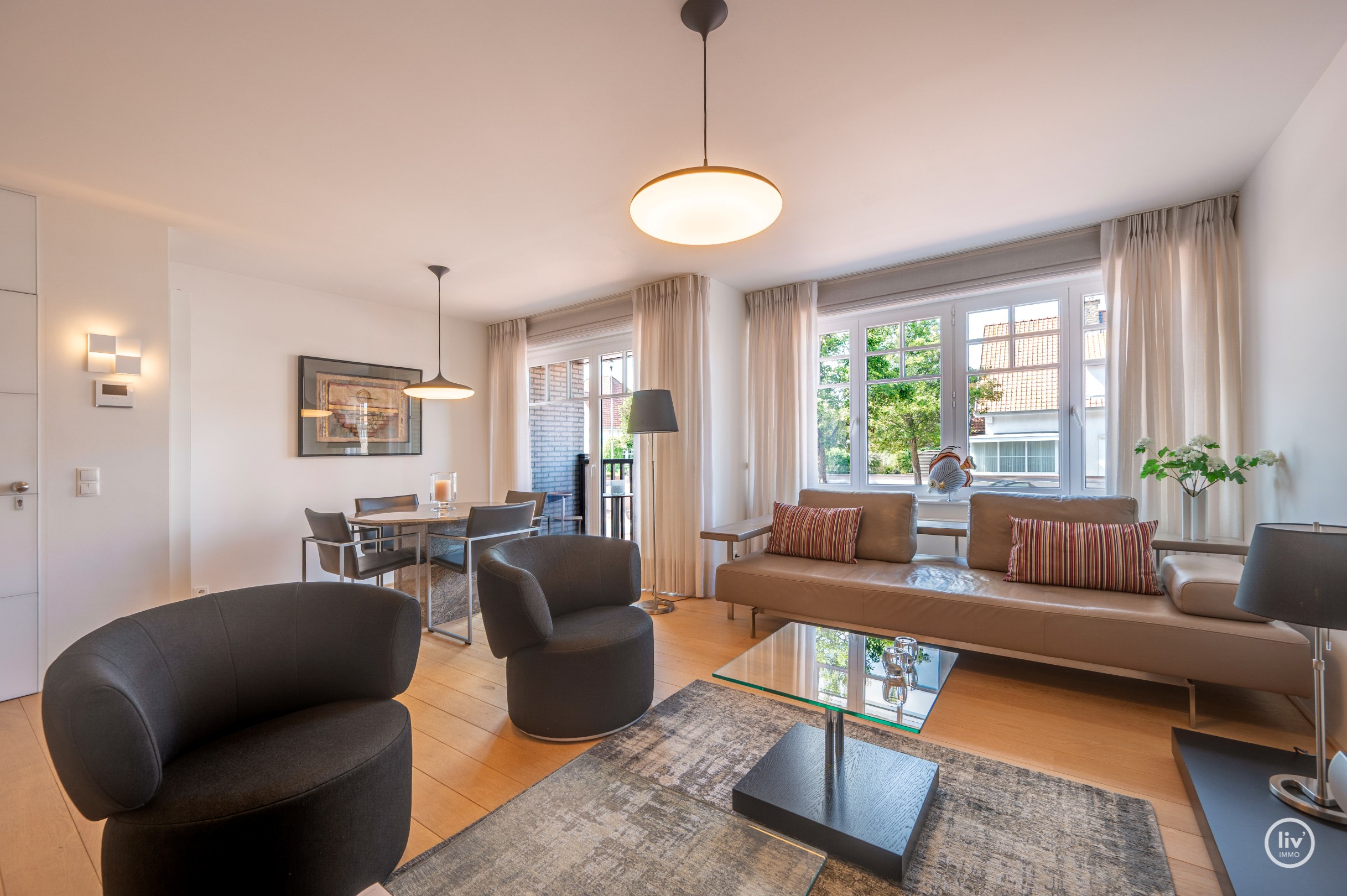 Appartement élégant et prêt à emménager avec une chambre à coucher et une terrasse ensoleillée près du Zegemeer et de la Lippenslaan. 