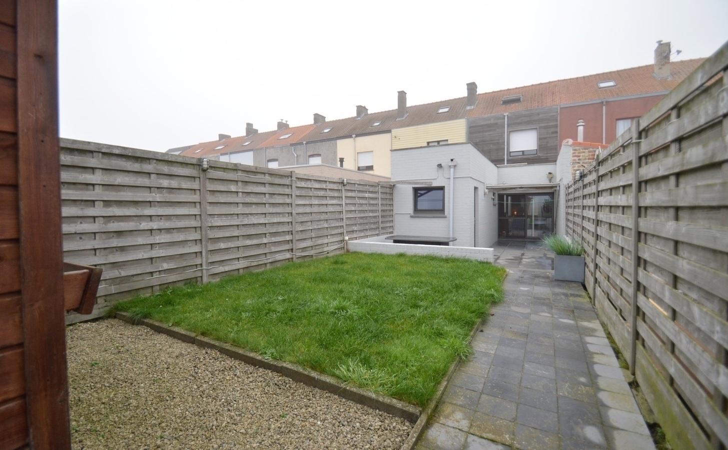 Karaktervolle woning voorzien van alle moderne woonkwaliteit met zonnige tuin en achteruitgang - Zwankendamme 