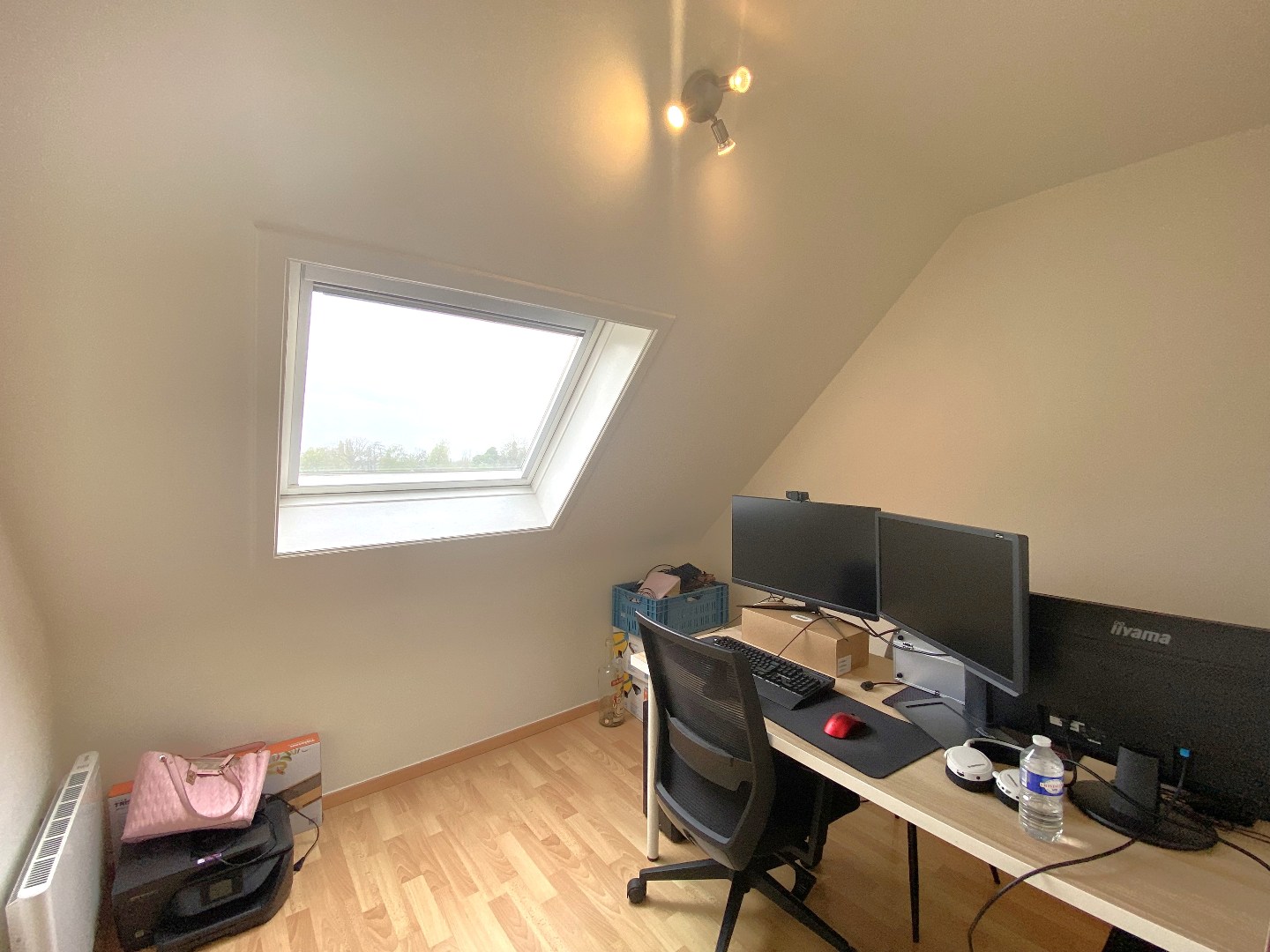 Ruim appartement met 3 slaapkamers, garage en groot terras op centrale ligging! 