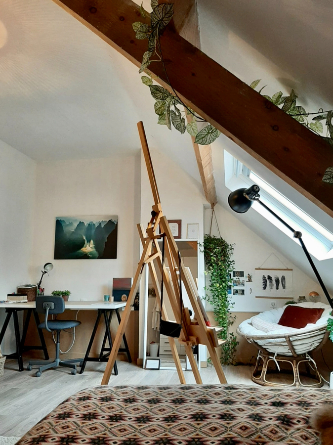 KNAP GERENOVEERDE RUIME WONING MET STADSTUIN 