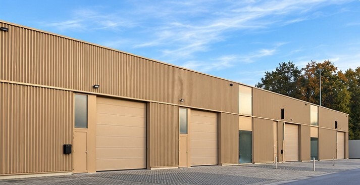 VEELZIJDIGE KMO-UNIT VAN 234m2 TE HUUR OP BEDRIJVEN PARK LAAR26 TE LUMMEN 