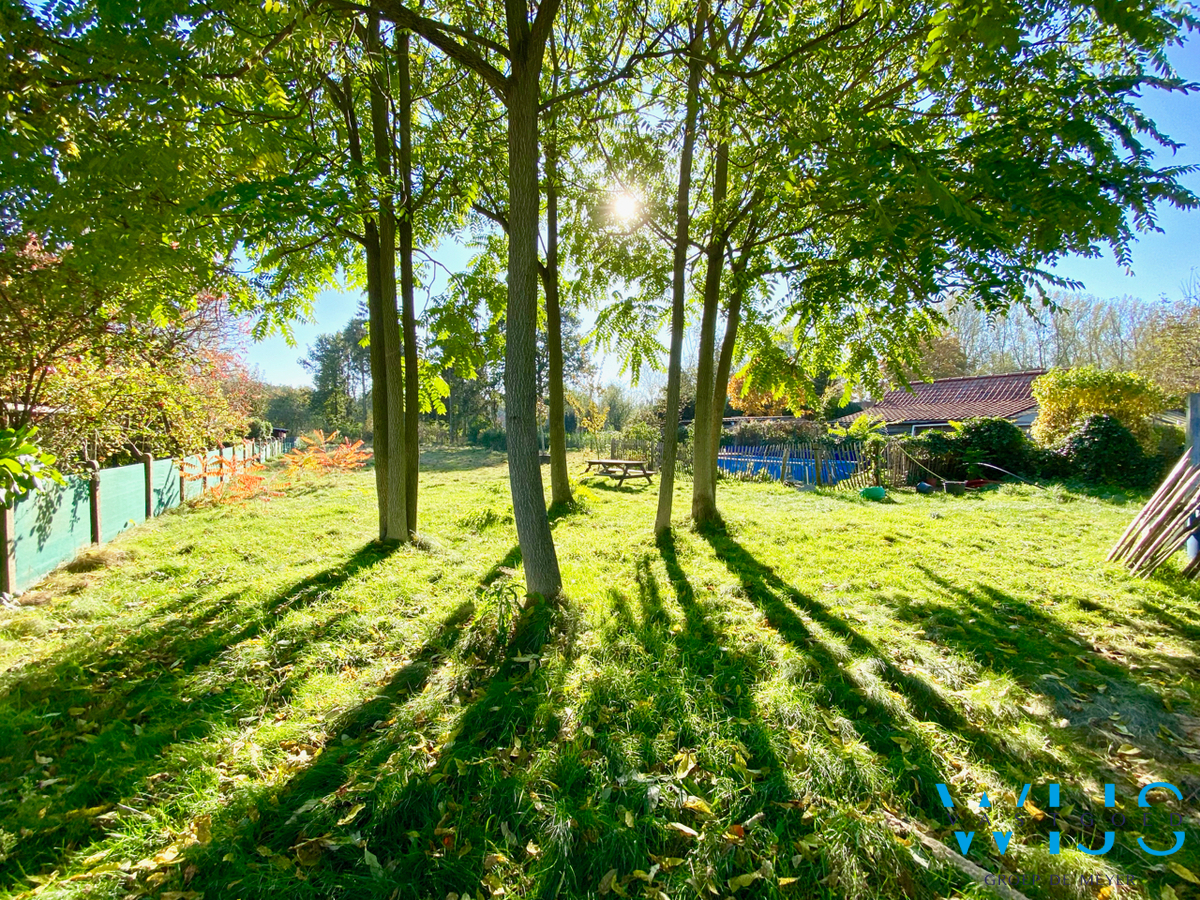 Te renoveren gezinswoning op een zonnig perceel van 1184m² te Wachtebeke ! 