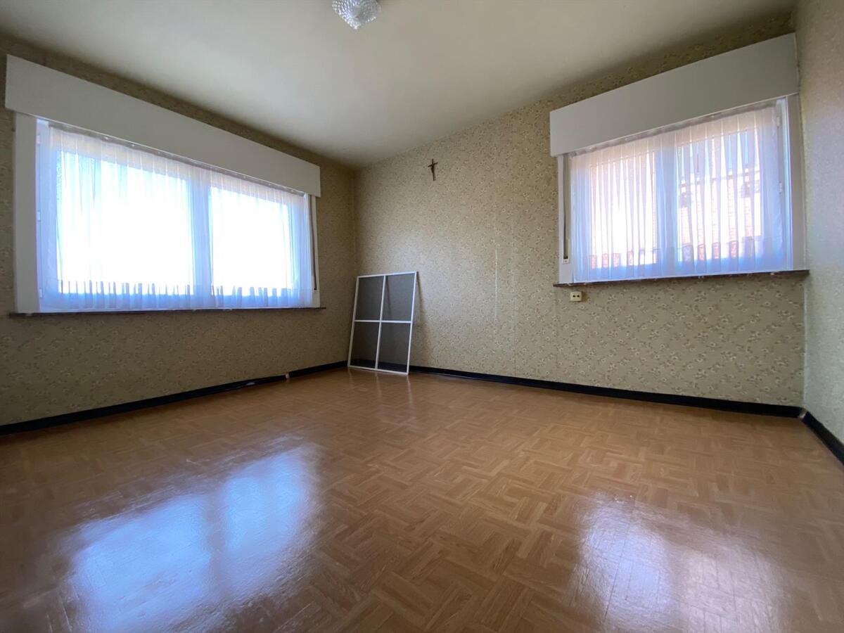 Woning met 3 slaapkamers en loods te Kortemark 