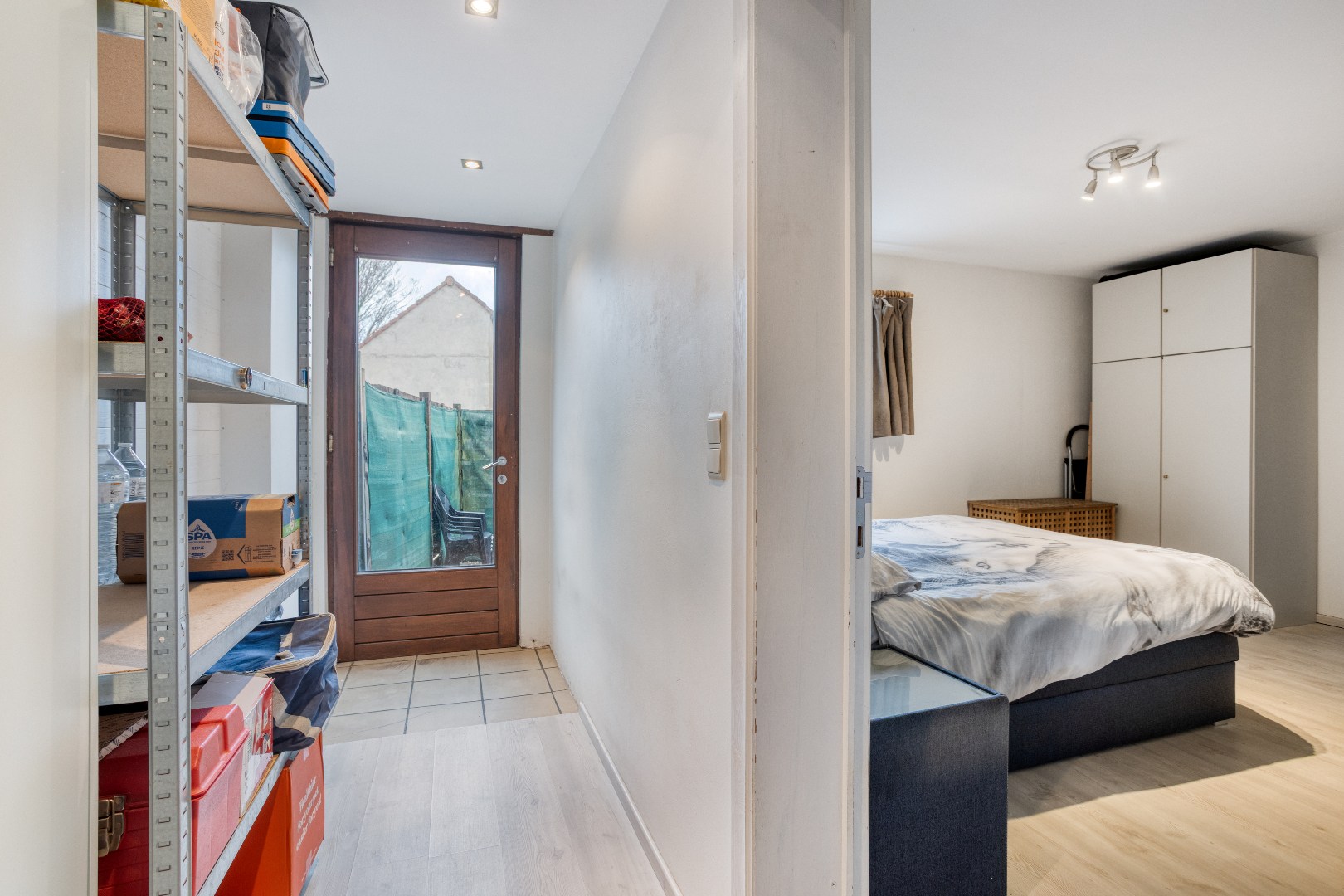 Gelijkvloersapp. 1 slpk met private koer op gunstige locatie te Halle 