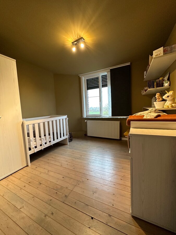 Ruime woning met 5 slaapkamers te Zwevezele 