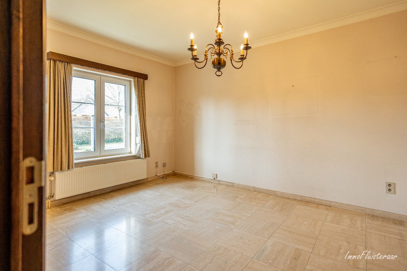 Woning met paardenstallen en buitenpiste op ca. 6,5ha te Bree 