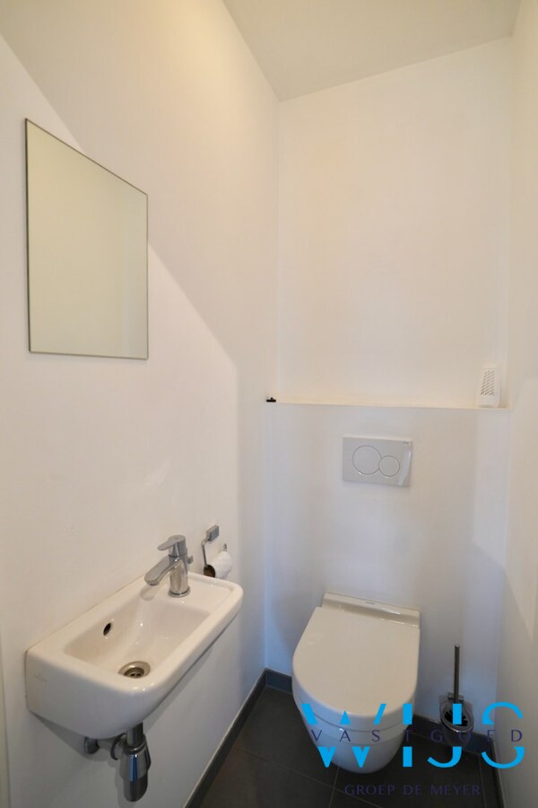 Prachtig appartement in het rustige landelijke OOSTEEKLO ! 