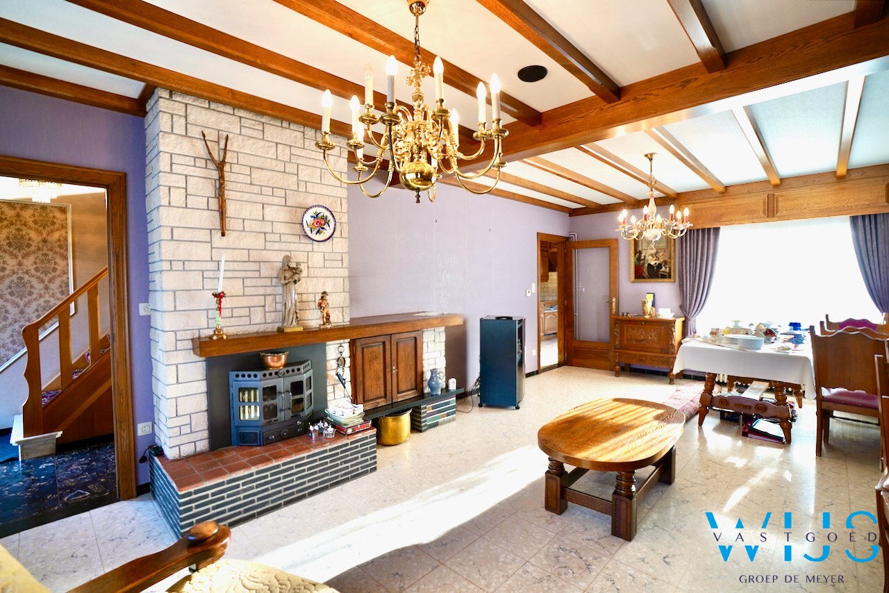 Stevige gezinswoning met bijgebouw te Ertvelde ! 