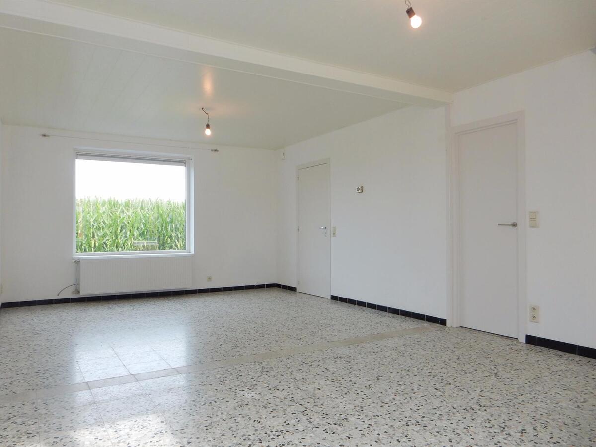 Half-open gerenoveerde woning 