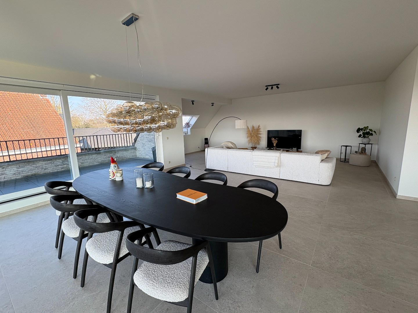 Exclusief appartement op topligging met twee slaapkamers en ruim terras 