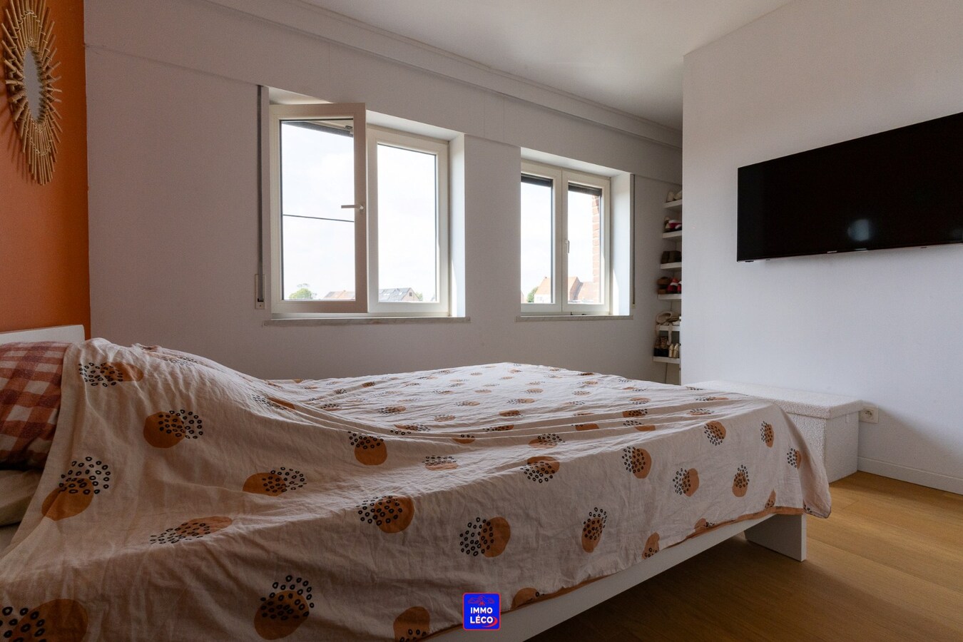 Maison rénovée idéalement située, au calme, avec jardin, un véritable COUP DE CŒUR ! 