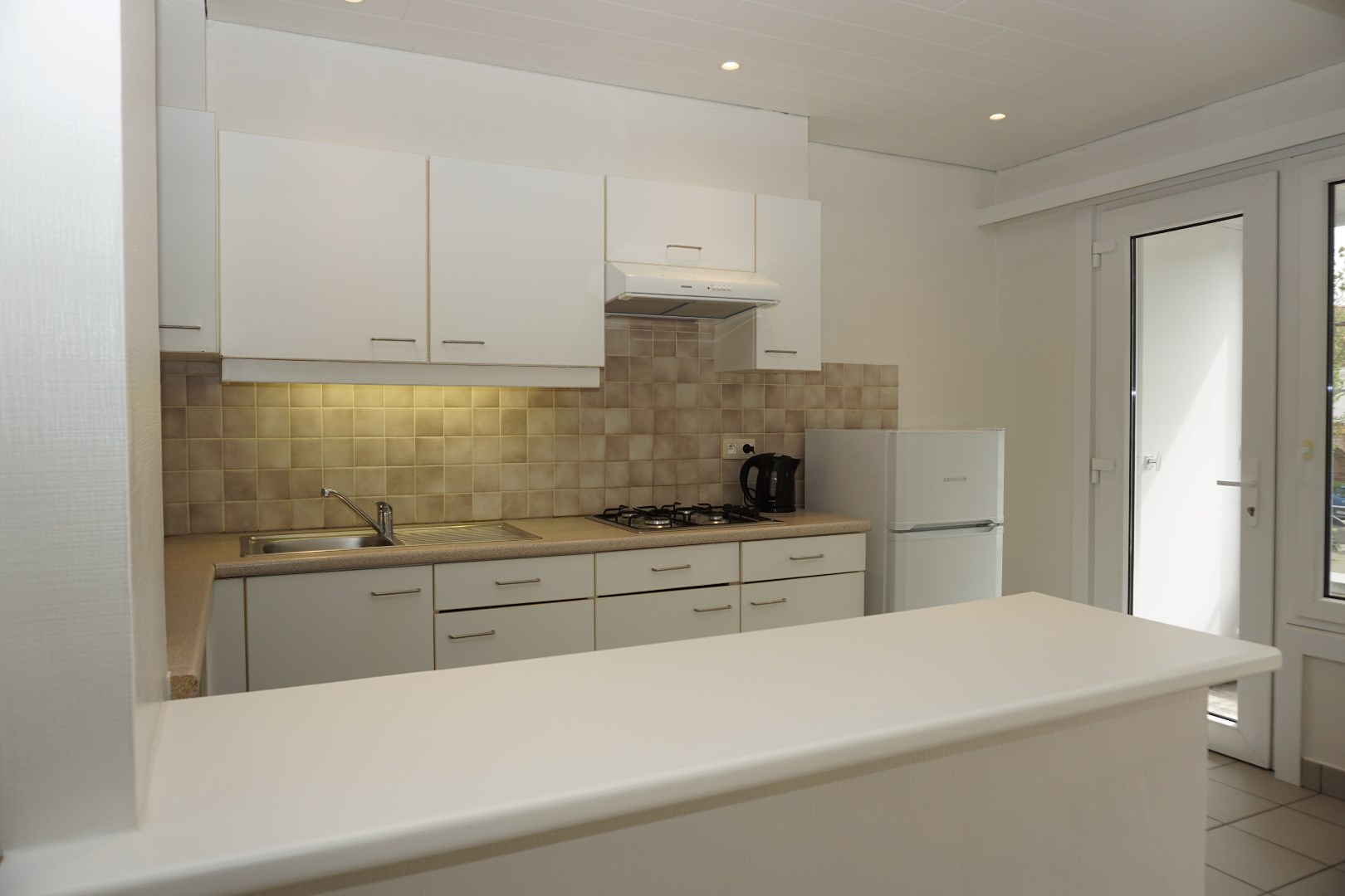 ONGEMEUBELD 2 SLP APP. TE HUUR GELEGEN VOORHAVENLAAN 