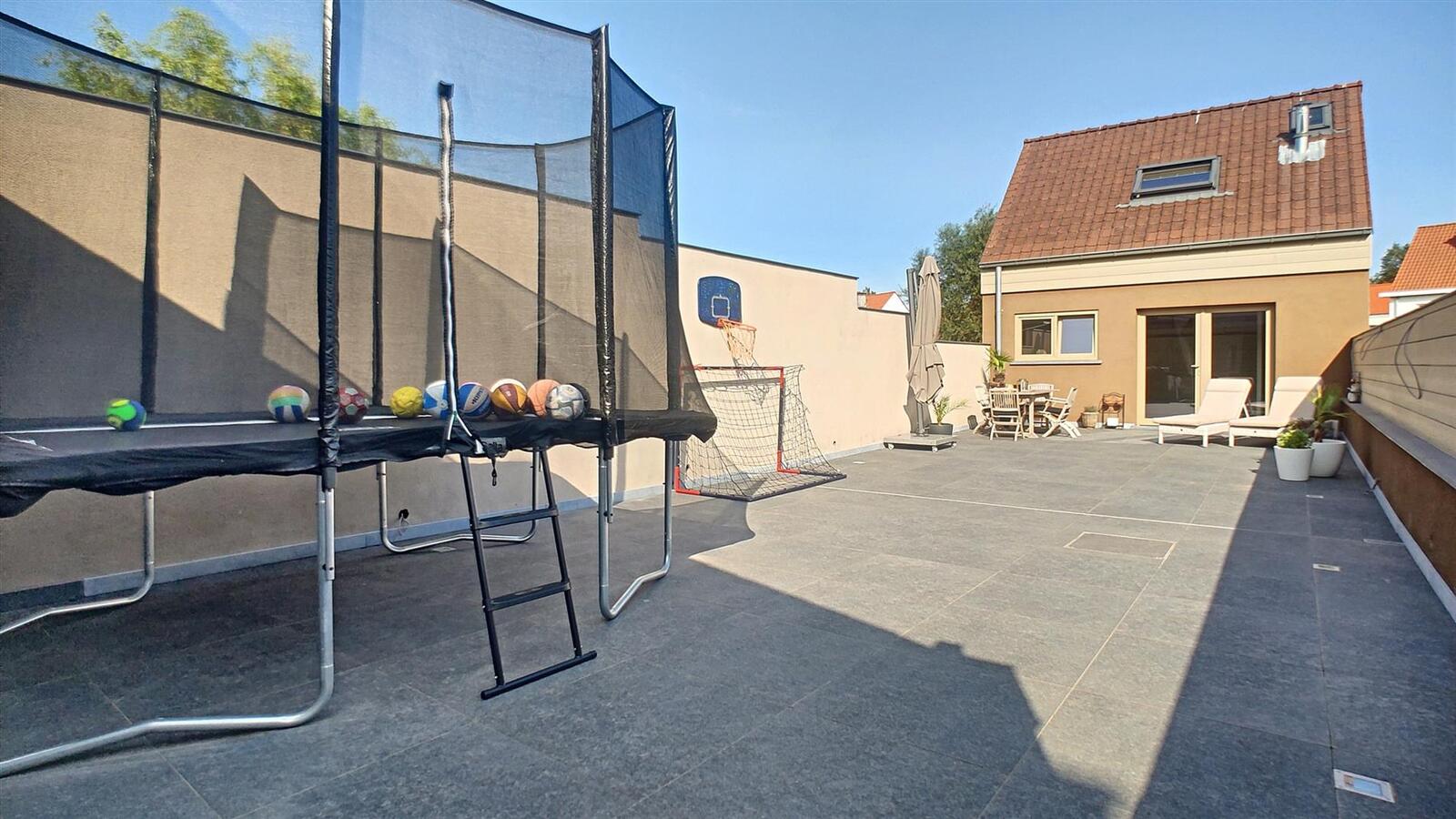 Magnifieke gezinswoning met knap terras en grote garage - Zeebrugge 