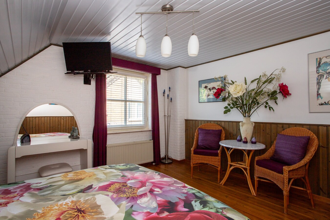 Royale vrijstaande woning gelegen op een perceel van 671 m2 met de tuin op het zuiden! 