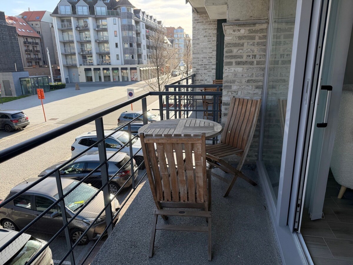 Renovated 2-bedroom apartment in Nieuwpoort 
