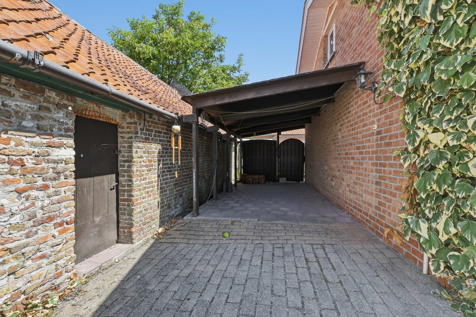 Authentieke en karaktervolle bungalow met veel mogelijkheden in Vosseslag, De Haan 