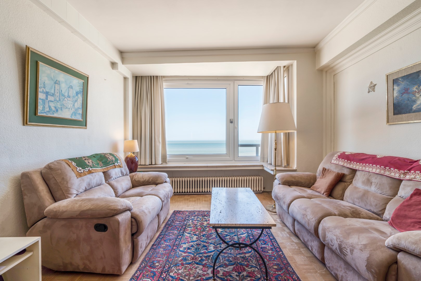 APPARTEMENT MET FRONTAAL ZEEZICHT IN CENTRUM OOSTENDE 