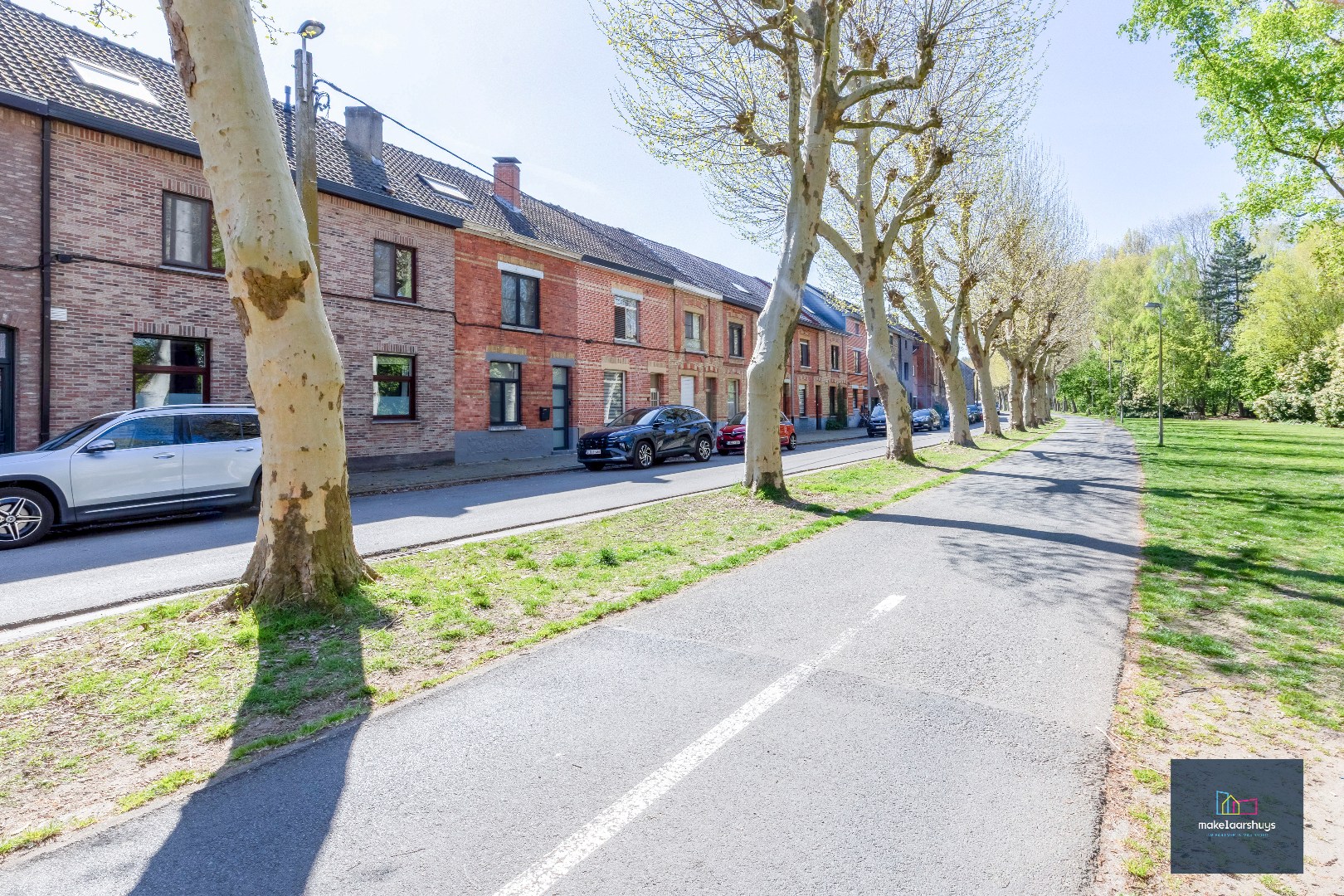 Goed onderhouden en ruime woning in rij met tuin/terras te Wondelgem 