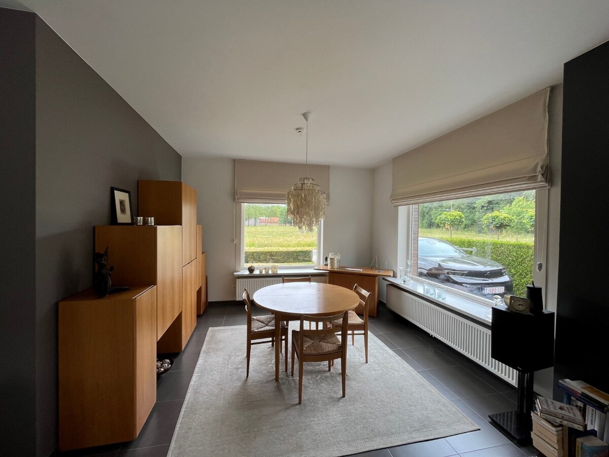 Ruime woning in het groene Zevergem, vlakbij Gent 
