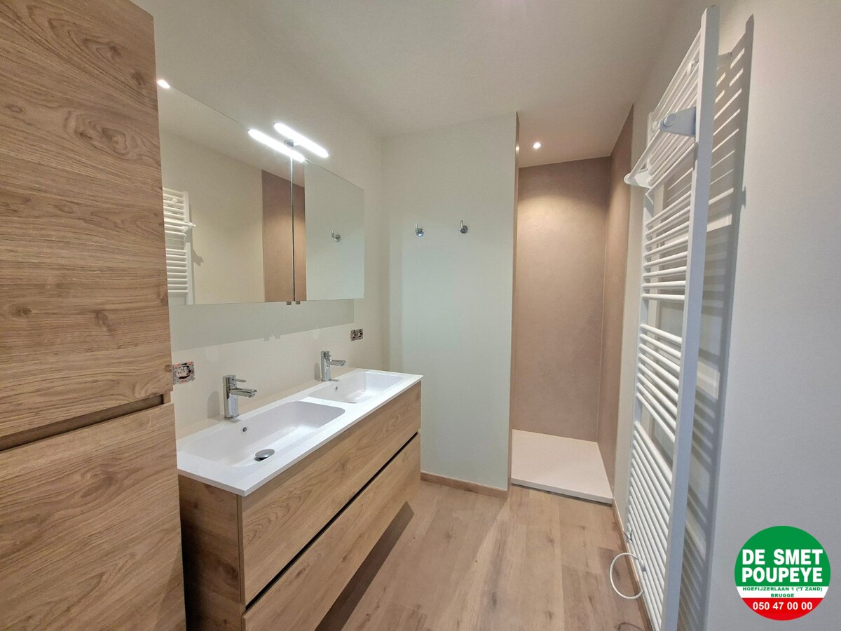 prachtig gerenoveerd duplex appartement 
