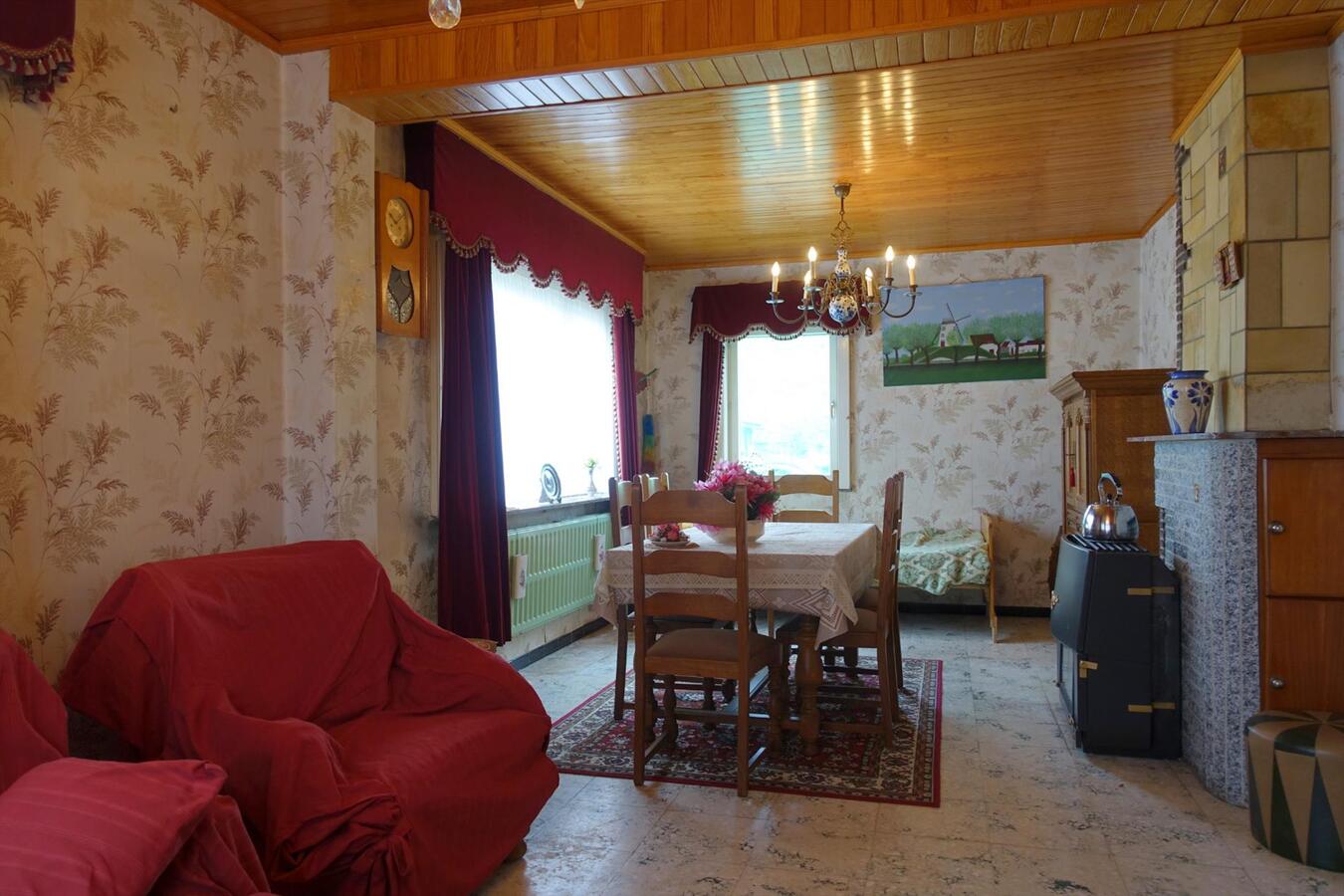 Op te knappen villa op landelijke ligging 