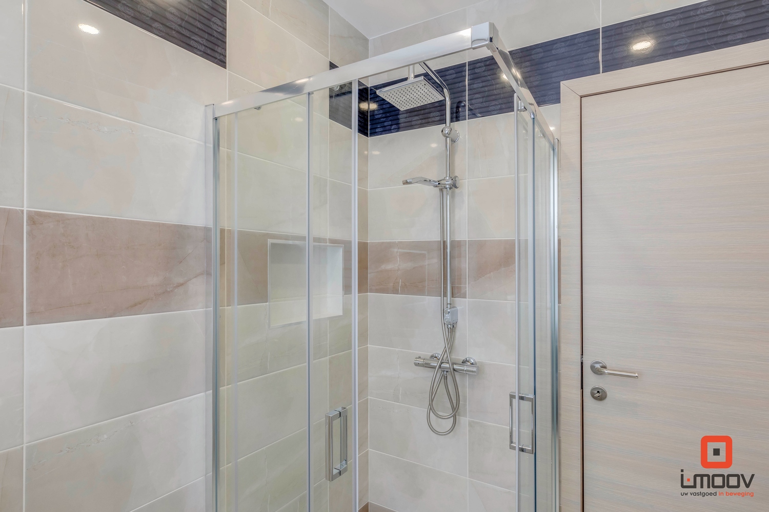 Instapklare woning in rustige straat. 