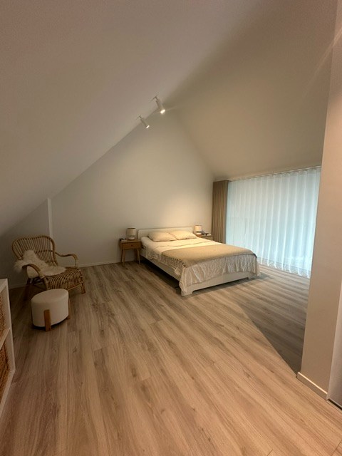Recent en energiezuinig appartement met 2 slpk. en groot terras in Geel-centrum 