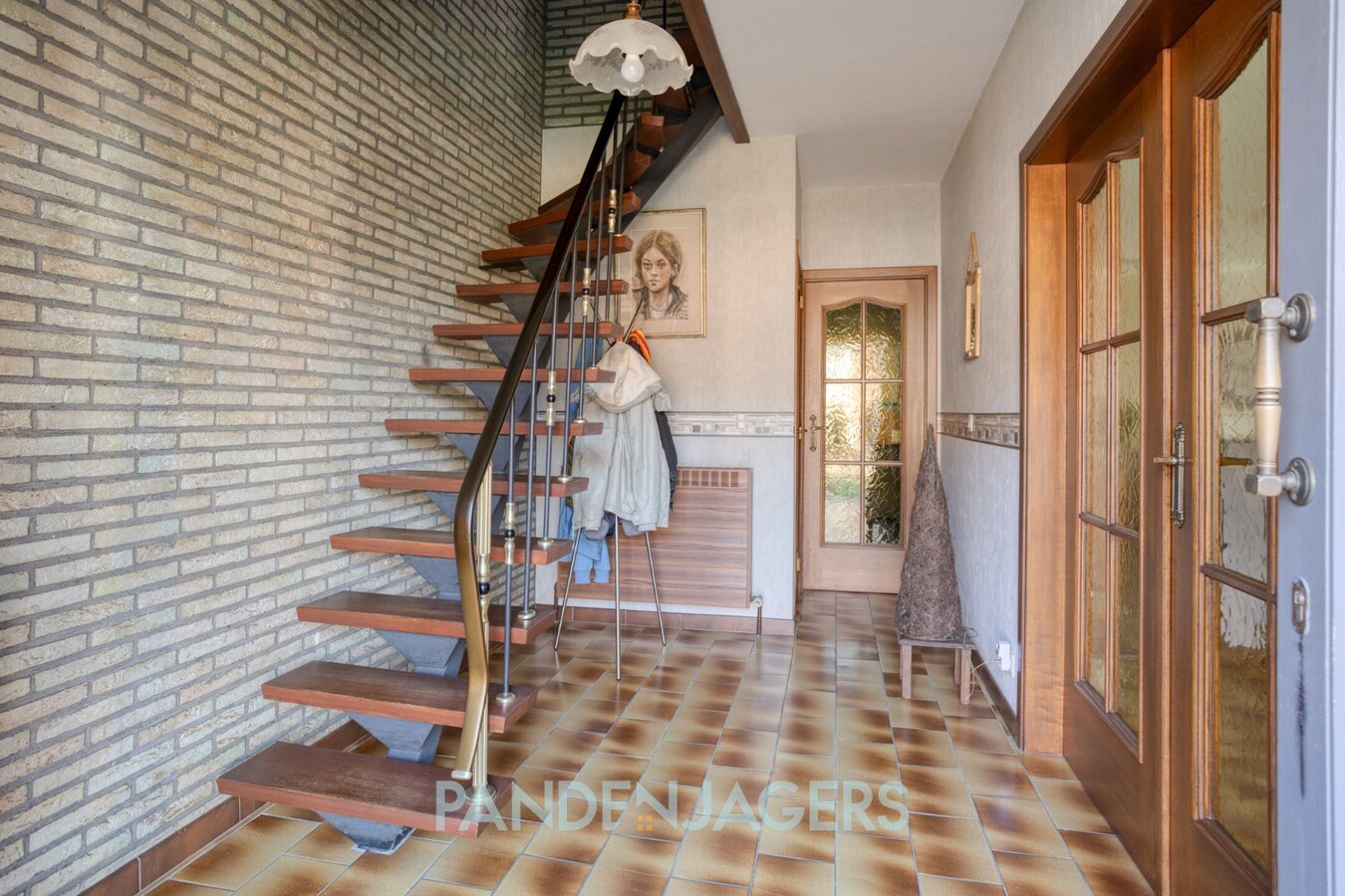 Ruime woning met 3 slaapkamers, garage en zuidgerichte tuin te Duffel-Oost 