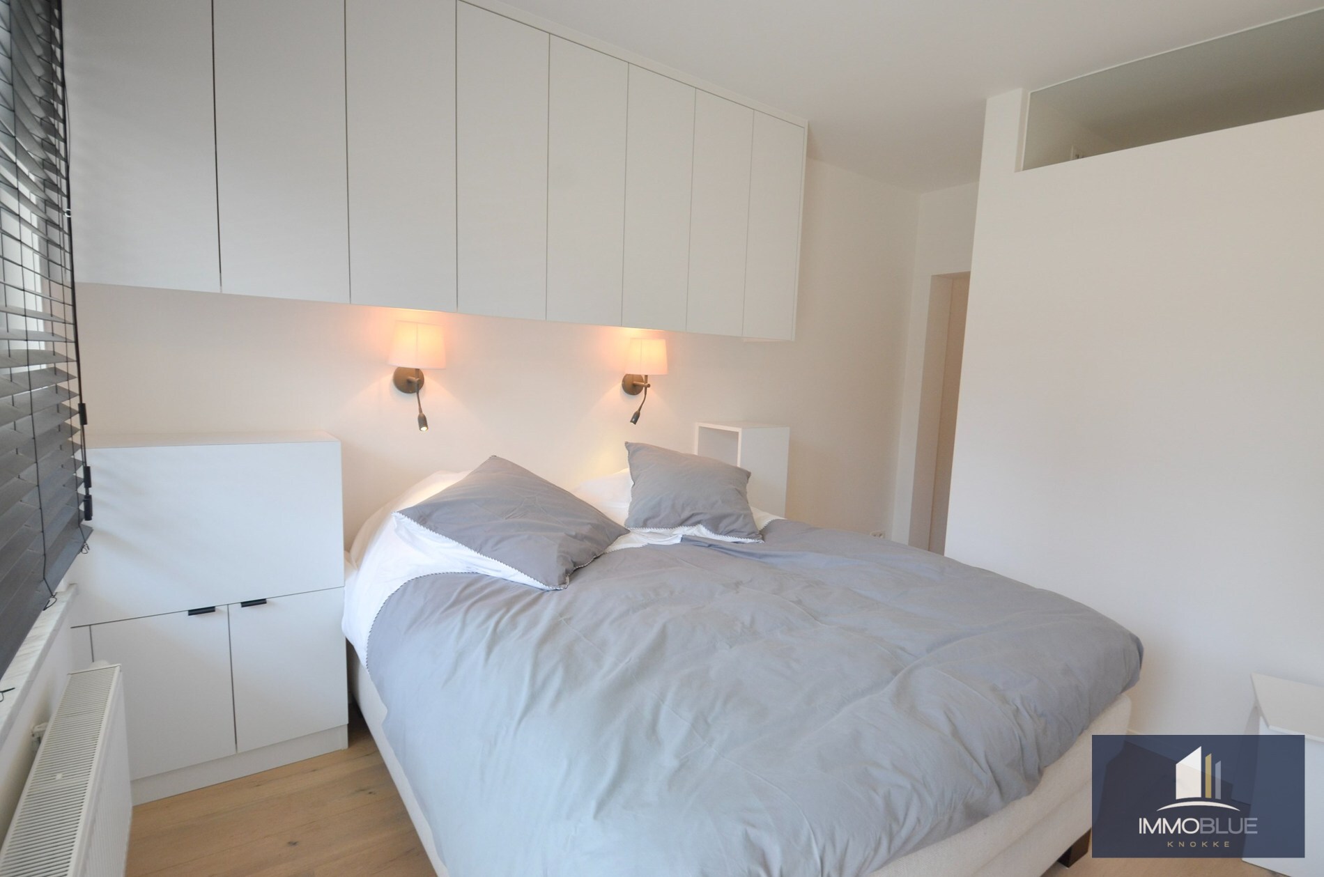 Stijlvol, recent gerenoveerd appartement met frontaal zeezicht. 