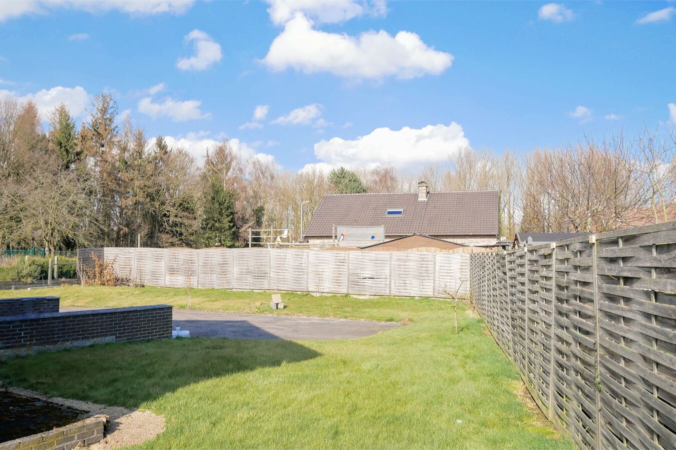 Comfortabele, energiezuinige bungalow op 897 m². 