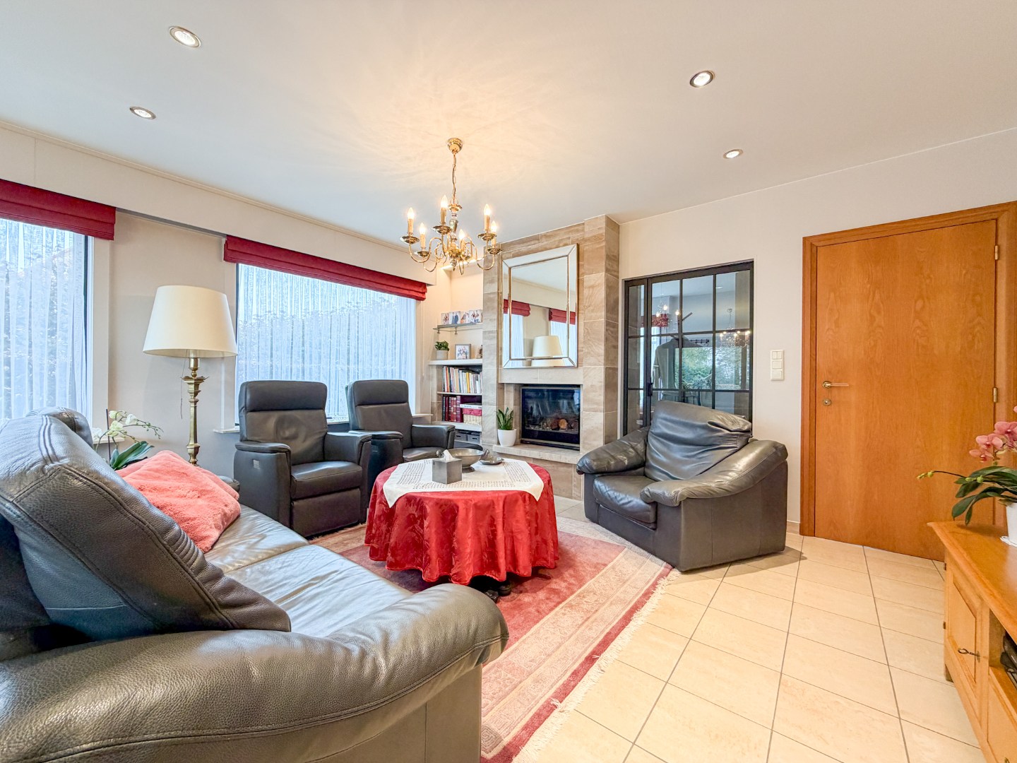 Villa op groot perceel met open zicht: 4 slaapkamers, 2 badkamers, grote tuin, topper te Torhout! 