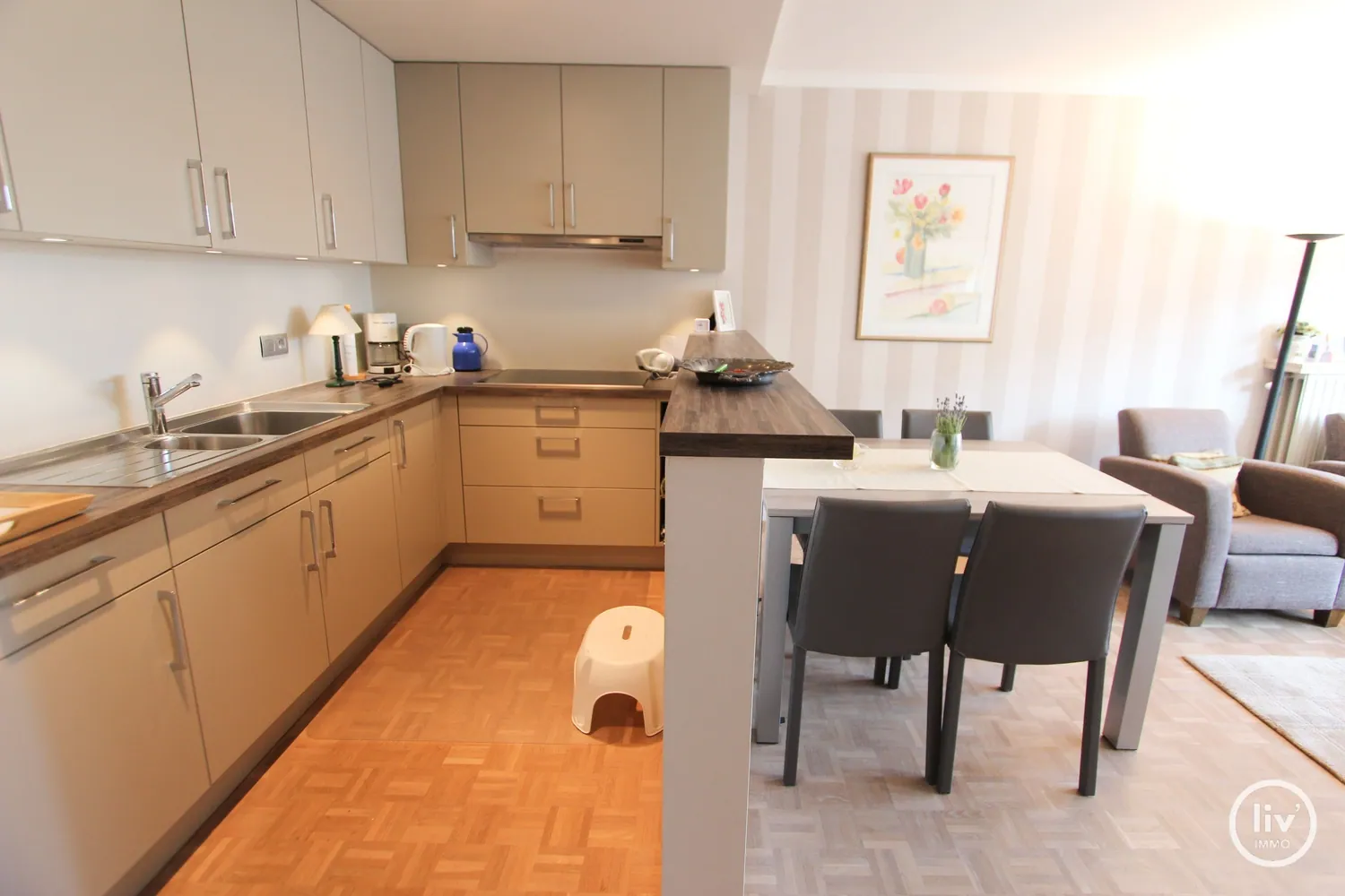 Goed onderhouden appartement met 2 slaapkamers gelegen dichtbij de Lippenslaan