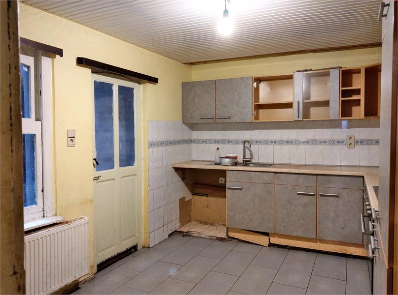 Ruime rijwoning met prachtige voorgevel 