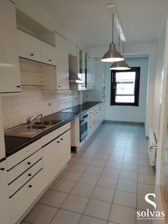 Instapklaar appartement met twee slaapkamers te centrum Aalter 