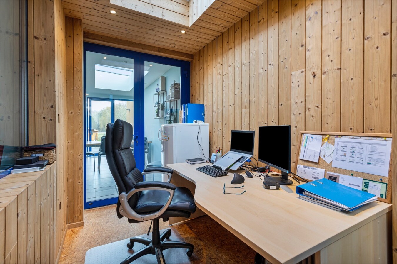 Instapklare burgerwoning met prachtige tuin - 4 slpks 