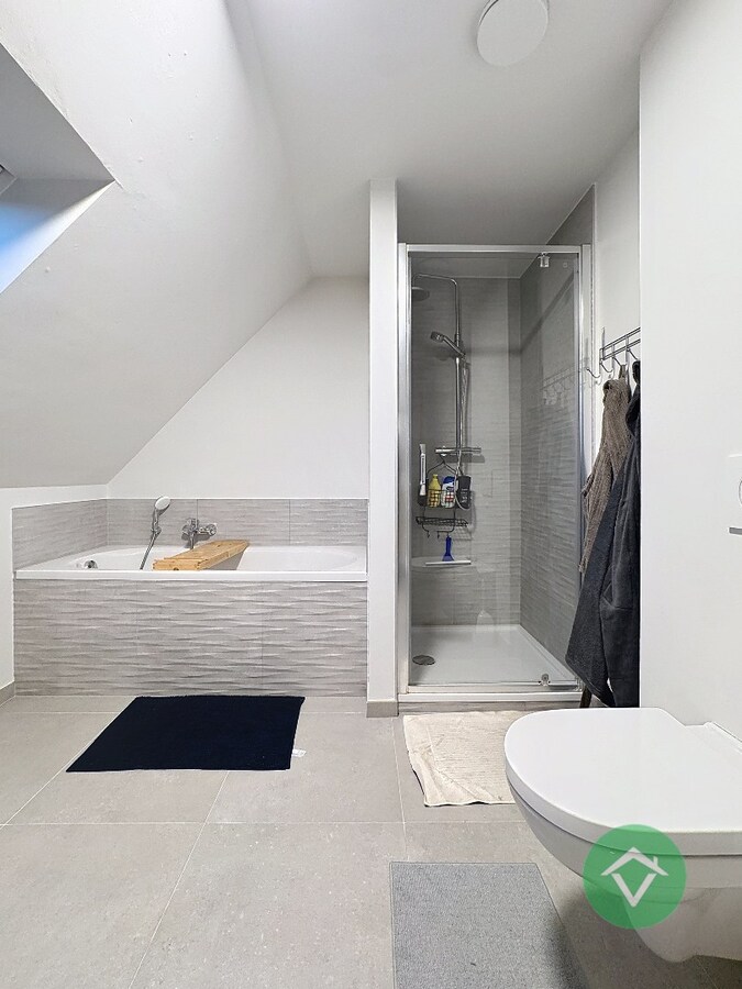 Recent halfopen nieuwbouwwoning te Koekelare. 