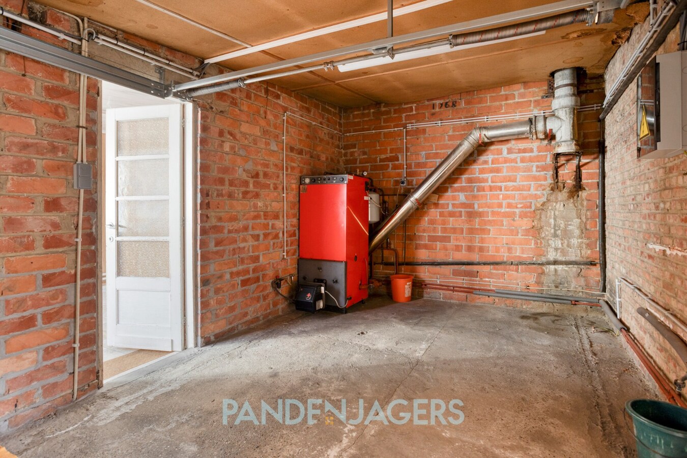 Landelijk gelegen rijwoning met garage te Koningshooikt 