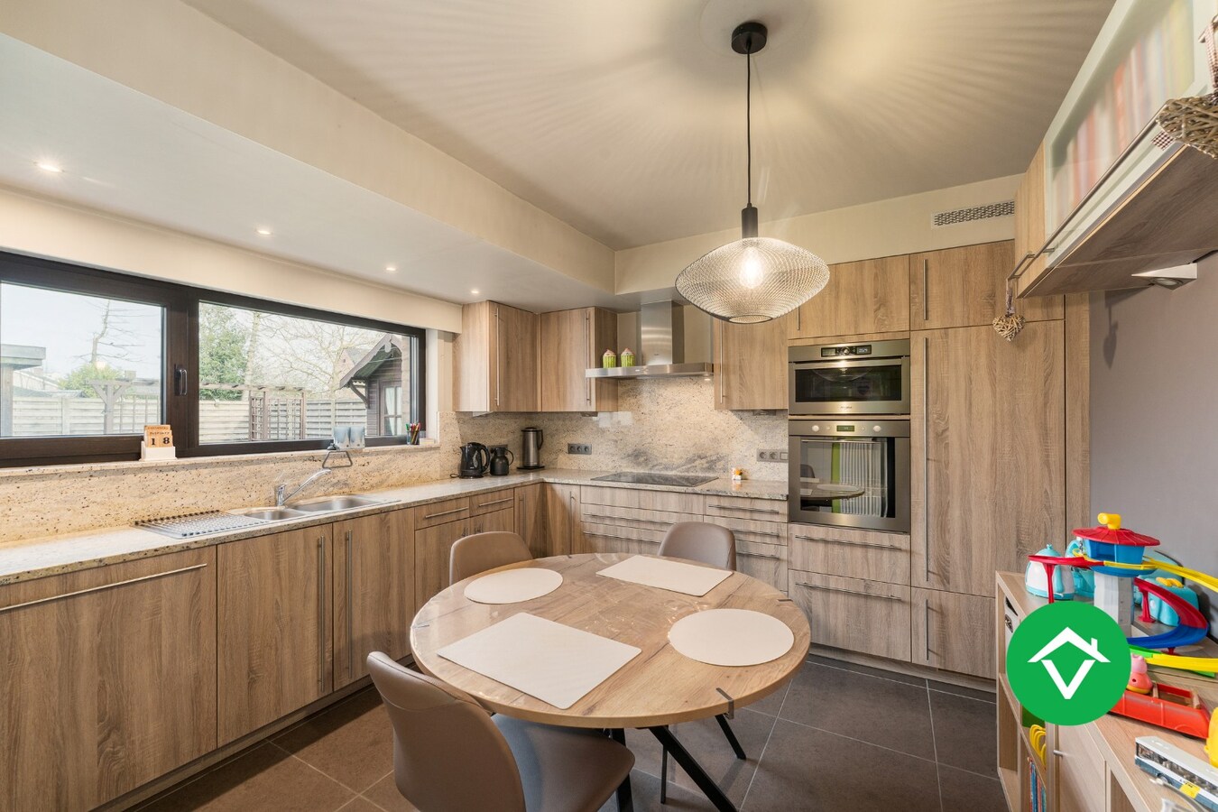 Instapklare woning met 3 slaapkamers en garage te Koekelare 